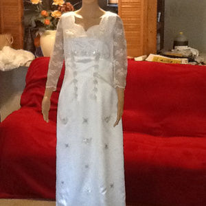 Beautiful and elegant Wedding Dress